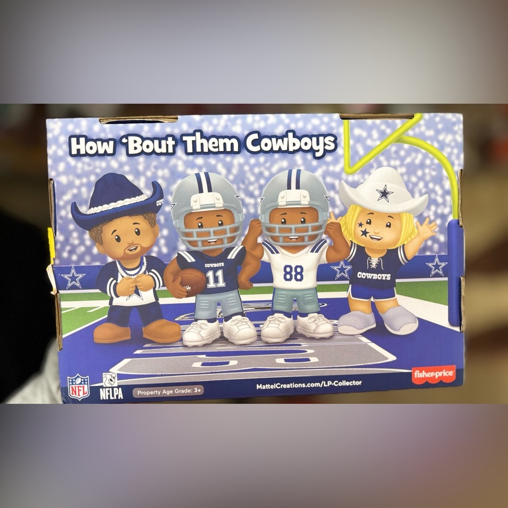 NWT FISHER PRICE DALLAS COWBOYS AMERICA’S TEAM LITTLERPEOPLE COLLECTION